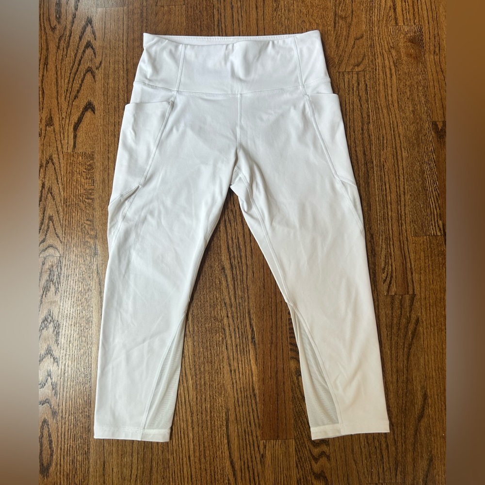 Women’s Athleta White Leggingd